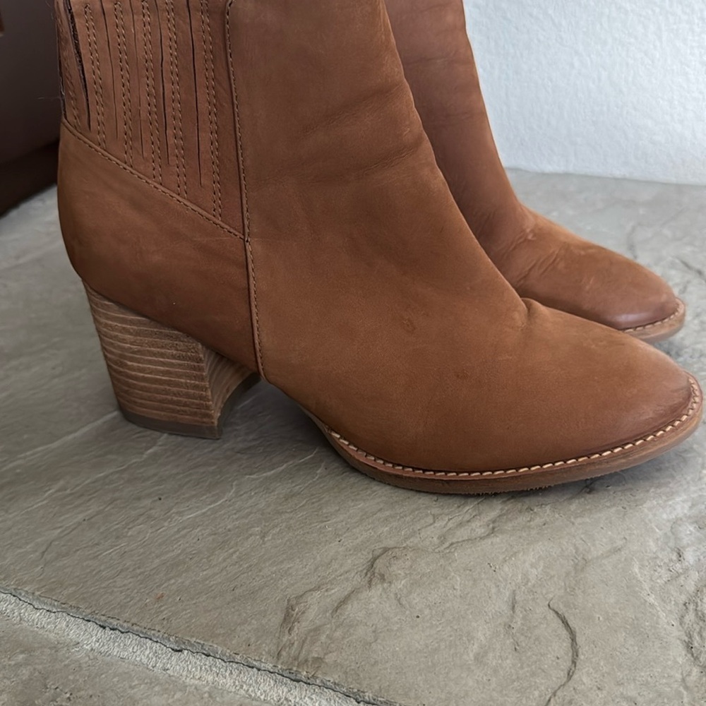 Women's Tan Ankle Boots